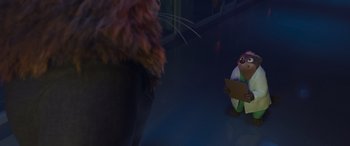 Movie still from “Zootopia” (2016), directed by Jared Bush – A person standing in front of a stuffed animal; Medium shot, Over the shoulder angle