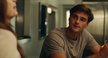 Movie still from “Euphoria” (2019), created by Sam Levinson – A man sitting in front of a mirror in a room; Close Up shot, Over the shoulder angle