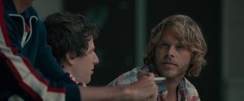 Movie still from “Celeste & Jesse Forever” (2012), directed by Lee Toland Krieger – Two men are brushing their teeth in front of a mirror; Close Up shot, Over the shoulder angle