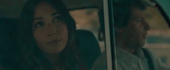 Movie still from “Celeste & Jesse Forever” (2012), directed by Lee Toland Krieger – A woman sitting in the passenger seat of a car looking out the window; Close Up shot, Over the shoulder angle