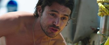 Movie still from “47 Meters Down” (2017), directed by Johannes Roberts – A person with a beard; Close Up shot, Over the shoulder angle