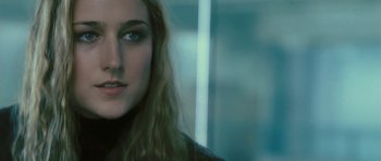 Movie still from “88 Minutes” (2007), directed by Jon Avnet – A person with long hair; Close Up shot, Low angle