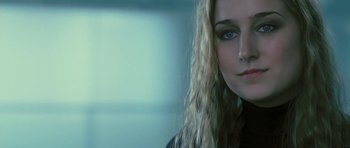 Movie still from “88 Minutes” (2007), directed by Jon Avnet – A person with long hair; Close Up shot, Over the shoulder angle