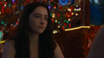 Movie still from “After the Wedding” (2019), directed by Bart Freundlich – A woman sitting in front of a christmas tree; Close Up shot, Over the shoulder angle