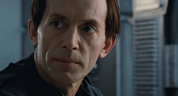 Movie still from “Aliens” (1986), directed by James Cameron – Close Up shot, Over the shoulder angle