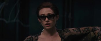 Movie still from “Beautiful Creatures” (2013), directed by Richard LaGravenese – A person wearing sunglasses; Close Up shot, Over the shoulder angle