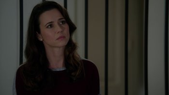 Movie still from “Daddy's Home” (2015), directed by Sean Anders – A woman in a red shirt looking up at the ceiling; Close Up shot, Over the shoulder angle