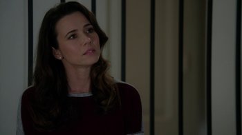 Movie still from “Daddy's Home” (2015), directed by Sean Anders – A beautiful woman with long brown hair looking up at the sky; Close Up shot, Over the shoulder angle