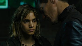 Movie still from “Fahrenheit 451” (2018), directed by Ramin Bahrani – A man and a woman looking at one another; Close Up shot, Over the shoulder angle