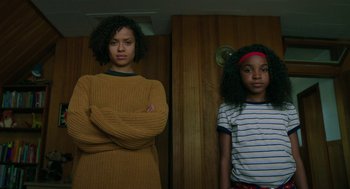 Movie still from “Fast Color” (2018), directed by Julia Hart – Two young women standing next to each other in a room; Medium shot, Low angle