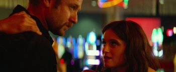 Movie still from “Hell or High Water” (2016), directed by David Mackenzie – A man and a woman looking at each other; Close Up shot, Over the shoulder angle