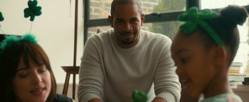 Movie still from “How to Be Single” (2016), directed by Christian Ditter – A man sitting at a table with broccoli in front of him; Close Up shot, Over the shoulder angle