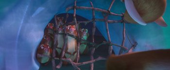 Movie still from “Ice Age: Continental Drift” (2012), directed by Michael Thurmeier – A bunch of animals are in a cage; Medium shot, High angle