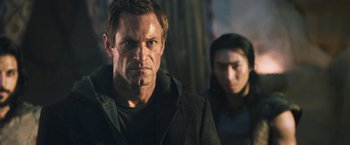 Movie still from “I, Frankenstein” (2014), directed by Stuart Beattie – A man and a woman standing next to each other; Close Up shot, Over the shoulder angle