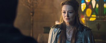 Movie still from “I, Frankenstein” (2014), directed by Stuart Beattie – A person with long hair; Close Up shot, Over the shoulder angle