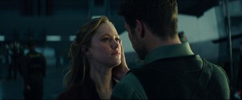 Movie still from “Independence Day: Resurgence” (2016), directed by Roland Emmerich – A man and a woman looking into each others eyes; Close Up shot, Over the shoulder angle
