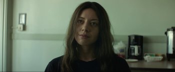 Movie still from “Ingrid Goes West” (2017), directed by Matt Spicer – A person with long brown hair; Close Up shot, Low angle