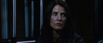 Movie still from “Jack Reacher: Never Go Back” (2016), directed by Edward Zwick – A person wearing a black shirt; Close Up shot, Over the shoulder angle