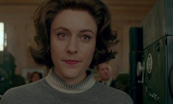 Movie still from “Jackie” (2016), directed by Pablo Larraín – A person wearing a sweater; Close Up shot, Low angle