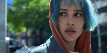 Movie still from “Kimi” (2022), directed by Steven Soderbergh – A person wearing a hooded jacket; Close Up shot, Low angle