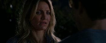 Movie still from “Knight and Day” (2010), directed by James Mangold – A person with long blonde hair; Close Up shot, Over the shoulder angle