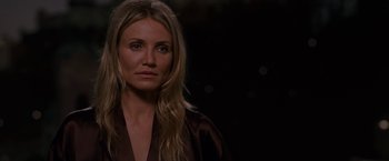 Movie still from “Knight and Day” (2010), directed by James Mangold – A person with long blonde hair; Close Up shot, Over the shoulder angle