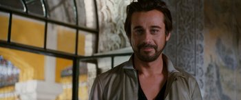 Movie still from “Knight and Day” (2010), directed by James Mangold – A person with a beard; Close Up shot, Over the shoulder angle