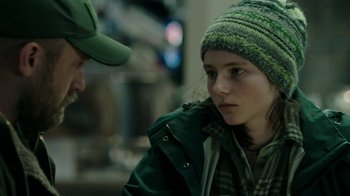 Movie still from “Leave No Trace” (2018), directed by Debra Granik – A man and a woman talking to each other; Close Up shot, Over the shoulder angle