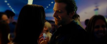 Movie still from “Limitless” (2011), directed by Neil Burger – A man and a woman talking to each other; Close Up shot, Over the shoulder angle