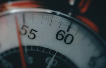 Movie still from “Marcel the Shell with Shoes On” (2021), directed by Dean Fleischer Camp – View of the numbers 5 5 and 6 0; Extreme Close Up shot, Low angle