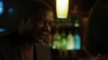 Movie still from “Men, Women & Children” (2014), directed by Jason Reitman – A person in a room; Close Up shot, Over the shoulder angle