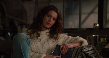 Movie still from “Love & Other Drugs” (2010), directed by Edward Zwick – Medium shot, Over the shoulder angle