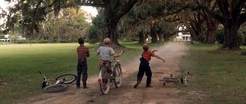 Movie still from “Forrest Gump” (1994), directed by Robert Zemeckis – Wide shot, Low angle