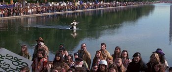 Movie still from “Forrest Gump” (1994), directed by Robert Zemeckis – Wide shot, High angle