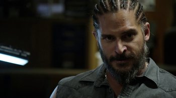 Movie still from “Sabotage” (2014), directed by David Ayer – A person with a beard; Close Up shot, Low angle