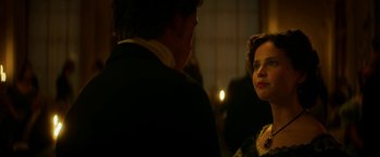 Movie still from “The Aeronauts” (2019), directed by Tom Harper – A man and a woman talking to each other; Close Up shot, Over the shoulder angle