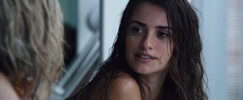 Movie still from “The Counselor” (2013), directed by Ridley Scott – A person with wet hair; Close Up shot, Over the shoulder angle