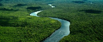 Movie still from “Point Break” (2015), directed by Ericson Core – Extreme Wide shot, High angle