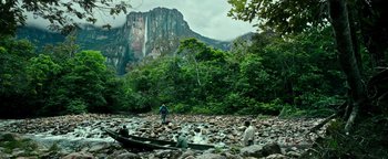 Movie still from “Point Break” (2015), directed by Ericson Core – Extreme Wide shot, Low angle