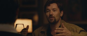 Movie still from “The Gift” (2015), directed by Joel Edgerton – A person talking to someone; Close Up shot, Over the shoulder angle
