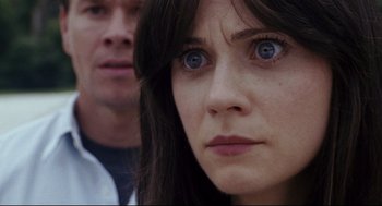 Movie still from “The Happening” (2008), directed by M. Night Shyamalan – A person with blue eyes looking at the camera; Close Up shot, Over the shoulder angle