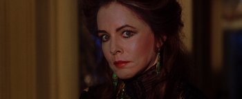 Movie still from “Practical Magic” (1998), directed by Griffin Dunne – A person with long hair; Close Up shot, Over the shoulder angle