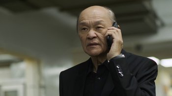 Movie still from “Full Circle” (2023), directed by Steven Soderbergh – Close Up shot, Low angle