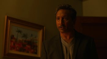 Movie still from “Full Circle” (2023), directed by Steven Soderbergh – Close Up shot, Low angle