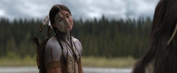 Movie still from “Prey” (2022), directed by Dan Trachtenberg – Close Up shot, Over the shoulder angle