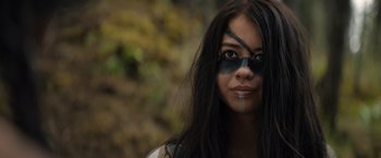 Movie still from “Prey” (2022), directed by Dan Trachtenberg – Close Up shot, Over the shoulder angle