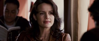 Movie still from “The Lookout” (2007), directed by Scott Frank – A person with long hair; Close Up shot, Over the shoulder angle