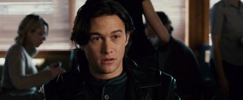 Movie still from “The Lookout” (2007), directed by Scott Frank – A person with long hair; Close Up shot, Over the shoulder angle