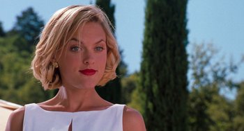 Movie still from “The Parent Trap” (1998), directed by Nancy Meyers – A woman with blonde hair wearing a white dress; Close Up shot, Low angle