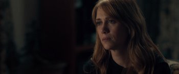 Movie still from “The Skeleton Twins” (2014), directed by Craig Johnson – A person with long red hair; Close Up shot, Over the shoulder angle